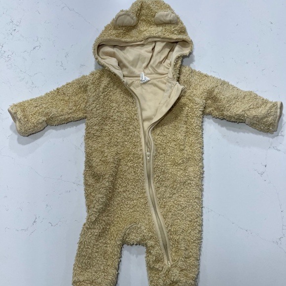 kate quinn Other - Kate Quinn Long Sleeve Sherpa Bear Bunting Footie - Prairie